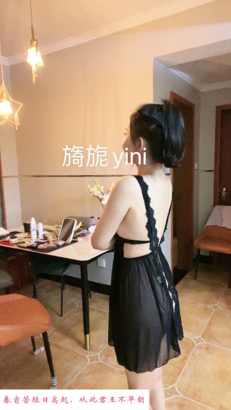 性感大长腿个兼职模特 第3张