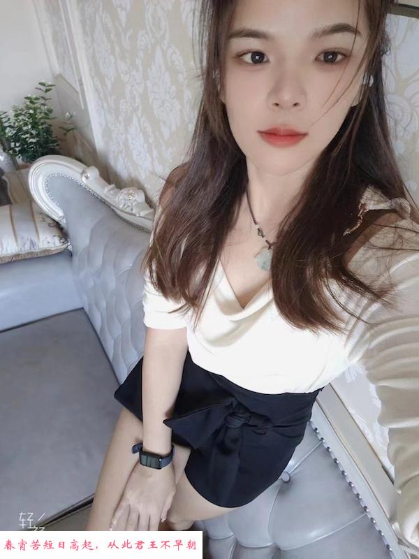 龙华美腿薇儿 第4张