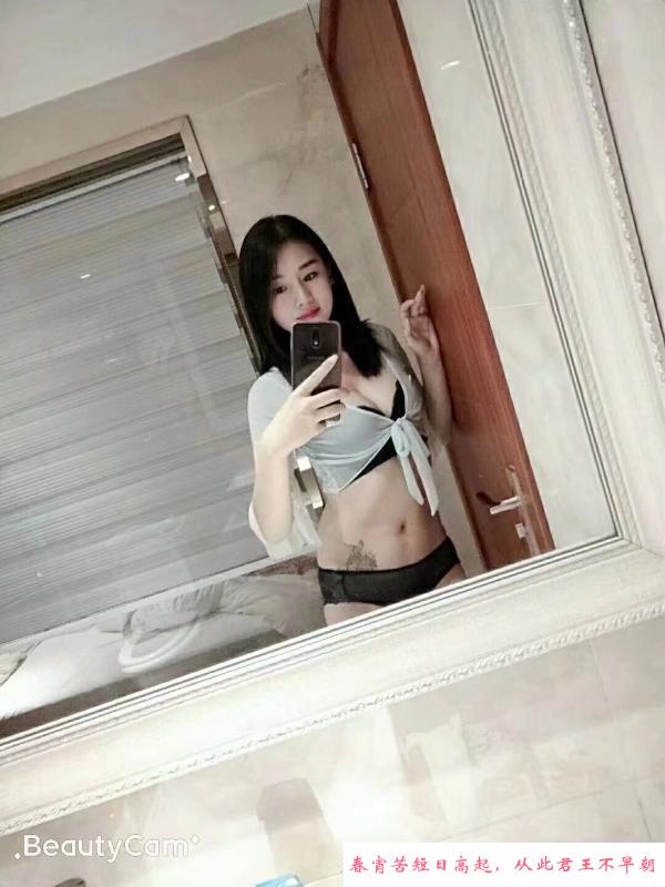 高挑情人系妹子薇薇 第1张