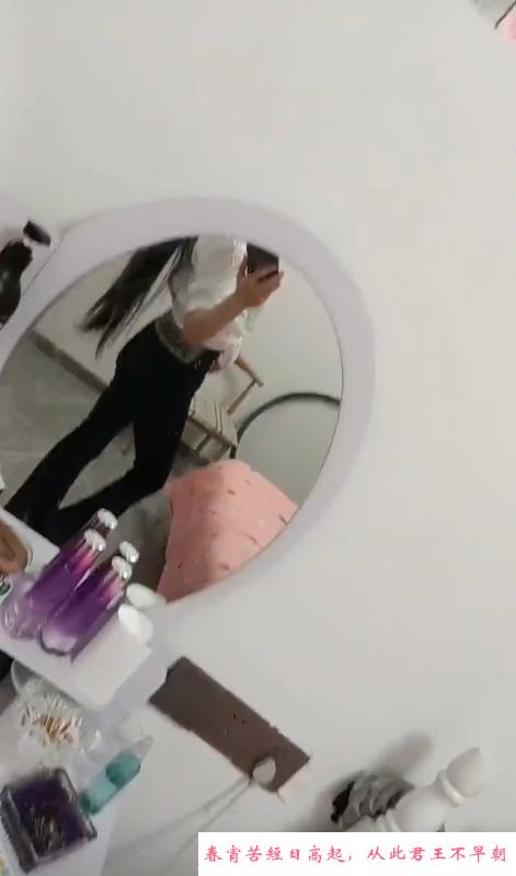 千灯镇长发飘飘的妹子 第1张