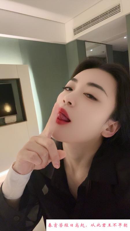 吴中性感御姐 第1张