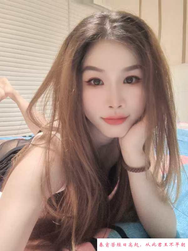 伸舌头湿吻拉丝朵朵 第1张