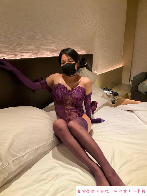 市中心大阴唇小柒 第1张
