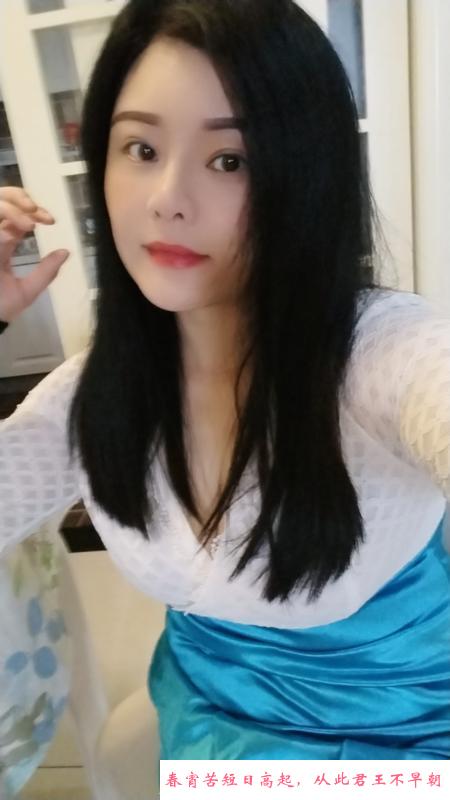 大乃三洞齐开骚女 第1张