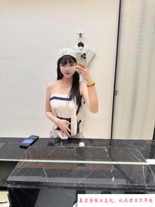 俏皮可爱杉杉老师 第1张