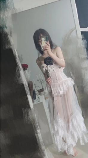 漂亮美女 第1张