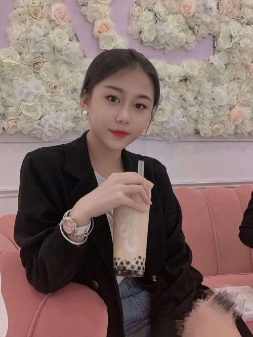 大学毕业上海兼职的小姐姐 第1张