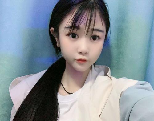 经纪人三亚一手资源03年小学妹，上下粉嫩！ 第1张