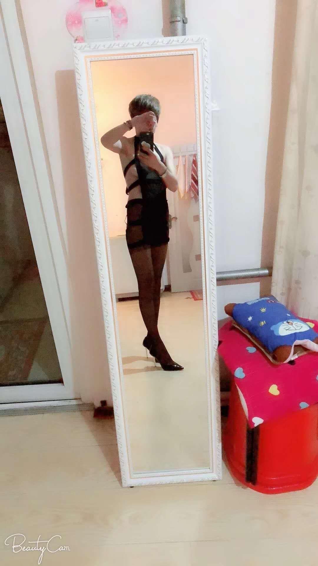 骨感美气质长腿熟女 第1张