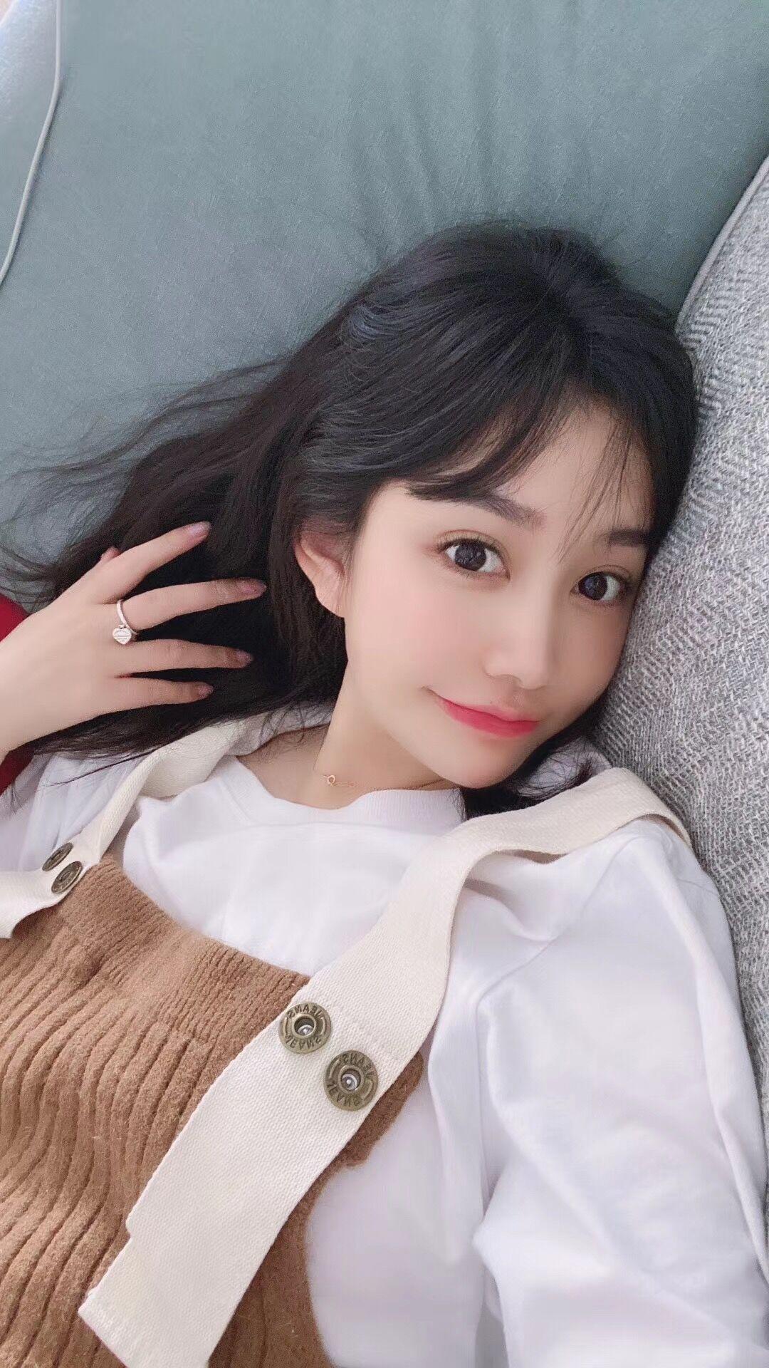 约会会舔脚宝藏邻家女孩,,服务一流会娇喘,次次顶她到高潮 第2张