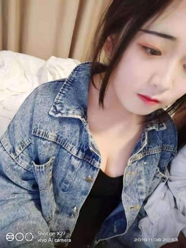 娇小型的00后 第2张