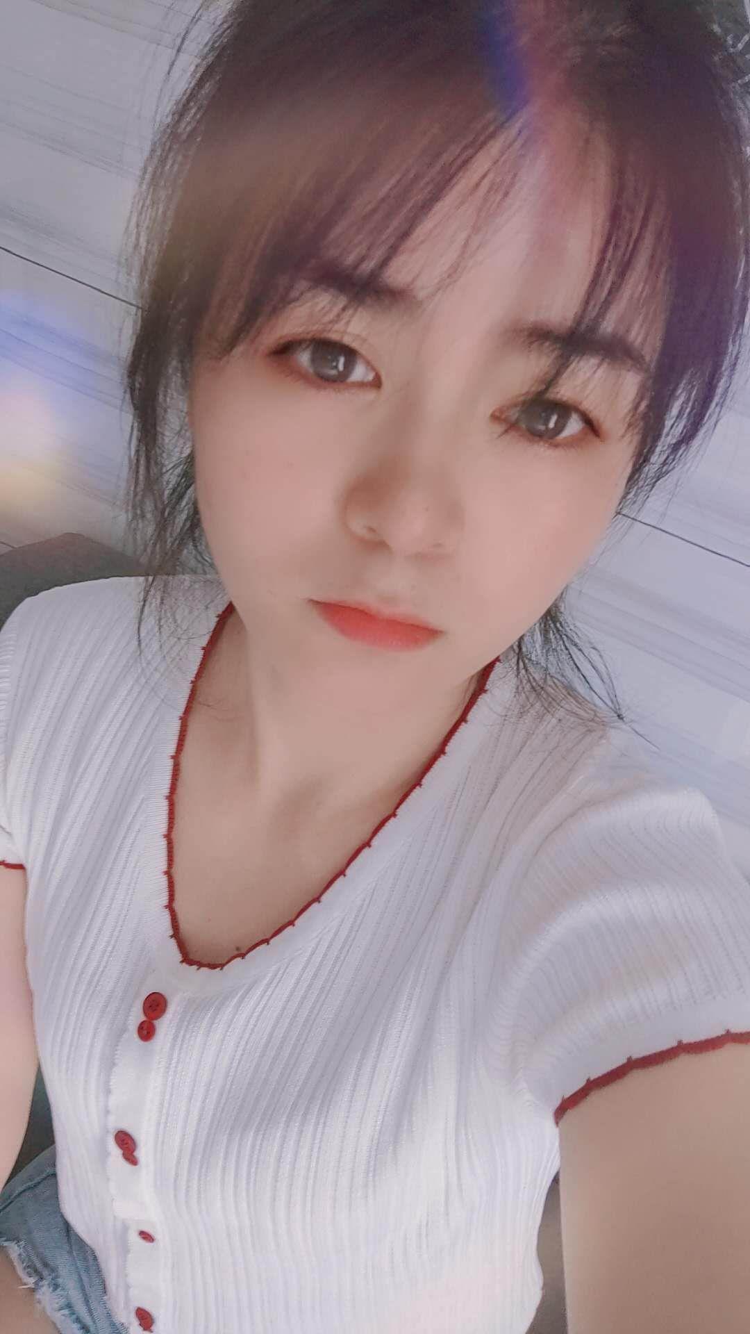亲自体验翻身刚下海需调教的超紧川妹子晴晴,乖巧听话可爱 第1张