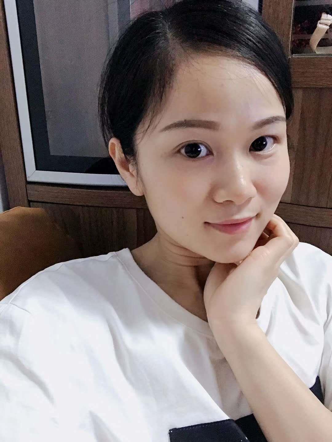 北京路站的娇小美腿的兔子 第1张