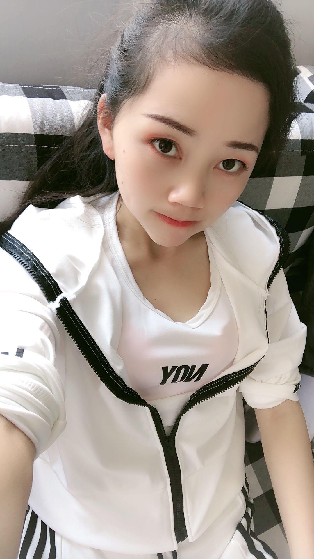 下沙00后清纯美女 第3张