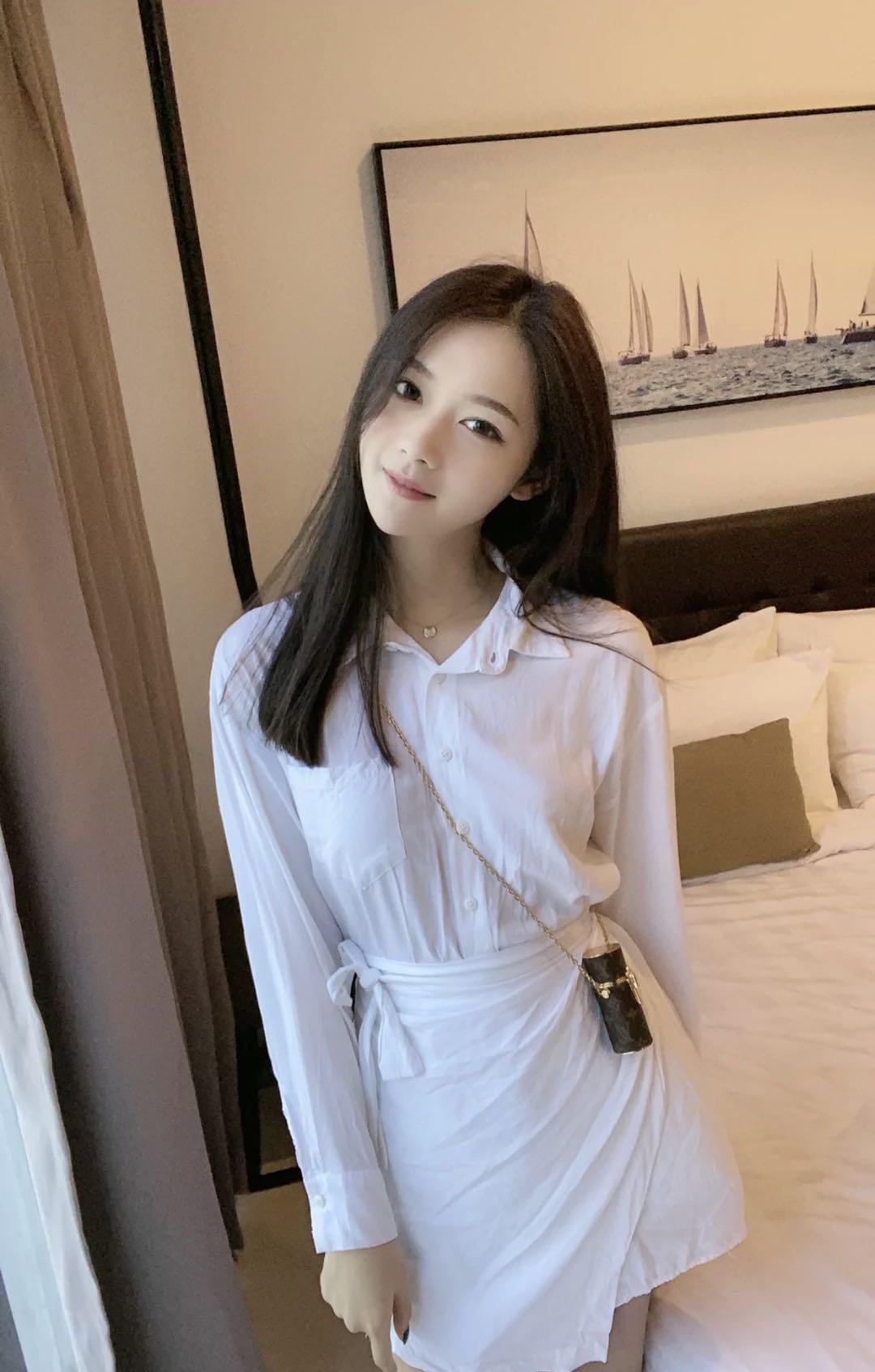 到杭州体验到白嫩年轻的漂亮妹子，下面特别紧，粘粘的水也多 第1张