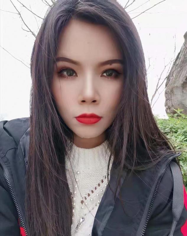 深喉很爽的小妹妹 第3张