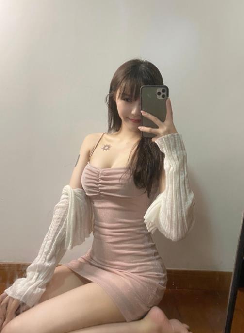 体验温柔漂亮邻家女孩激烈舌.吻.,耐看身材好,服务超热情! 第1张