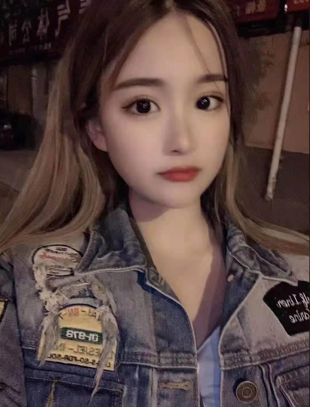 20多岁的小姑娘 第1张