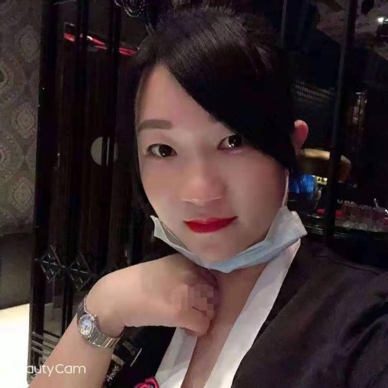 白云小御姐依依 第1张