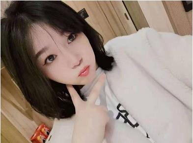 可可小妹身材小性感 第3张