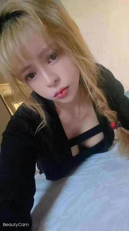 私藏的美女 第1张