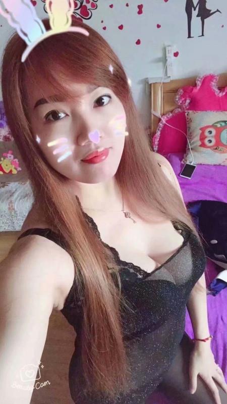 汉阳钟家村大胸妹 第1张