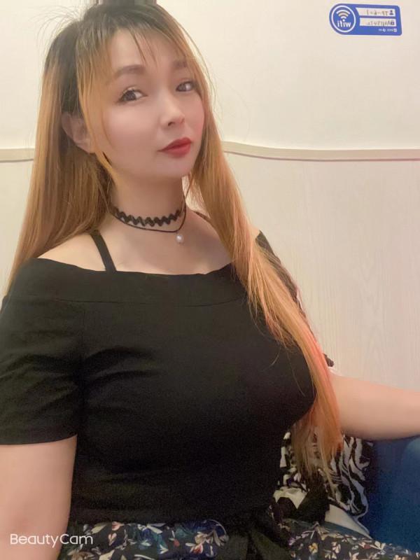 大胸少妇糖糖 第3张