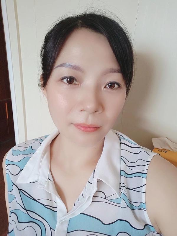 张家边气质黑丝御姐 第2张