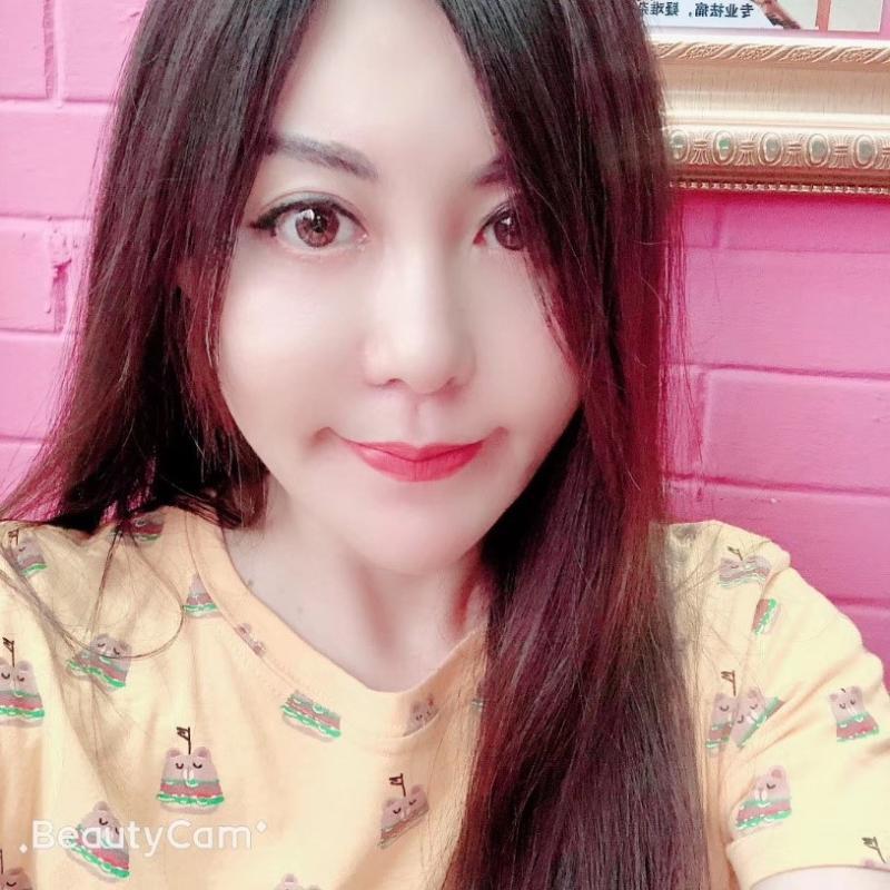 天河体育西美女 第1张
