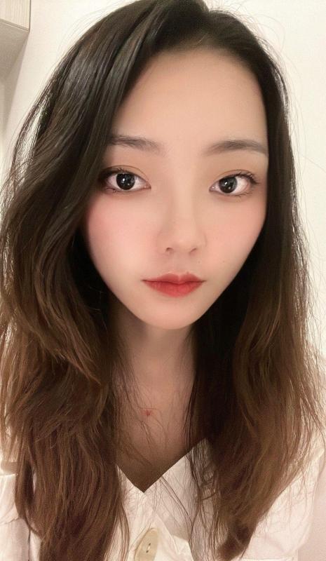 漂亮年轻小姐姐 第1张