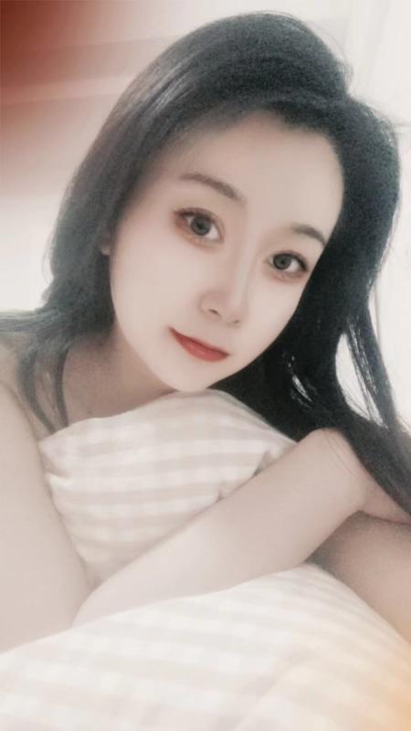 自己在家兼职的妹子 第1张