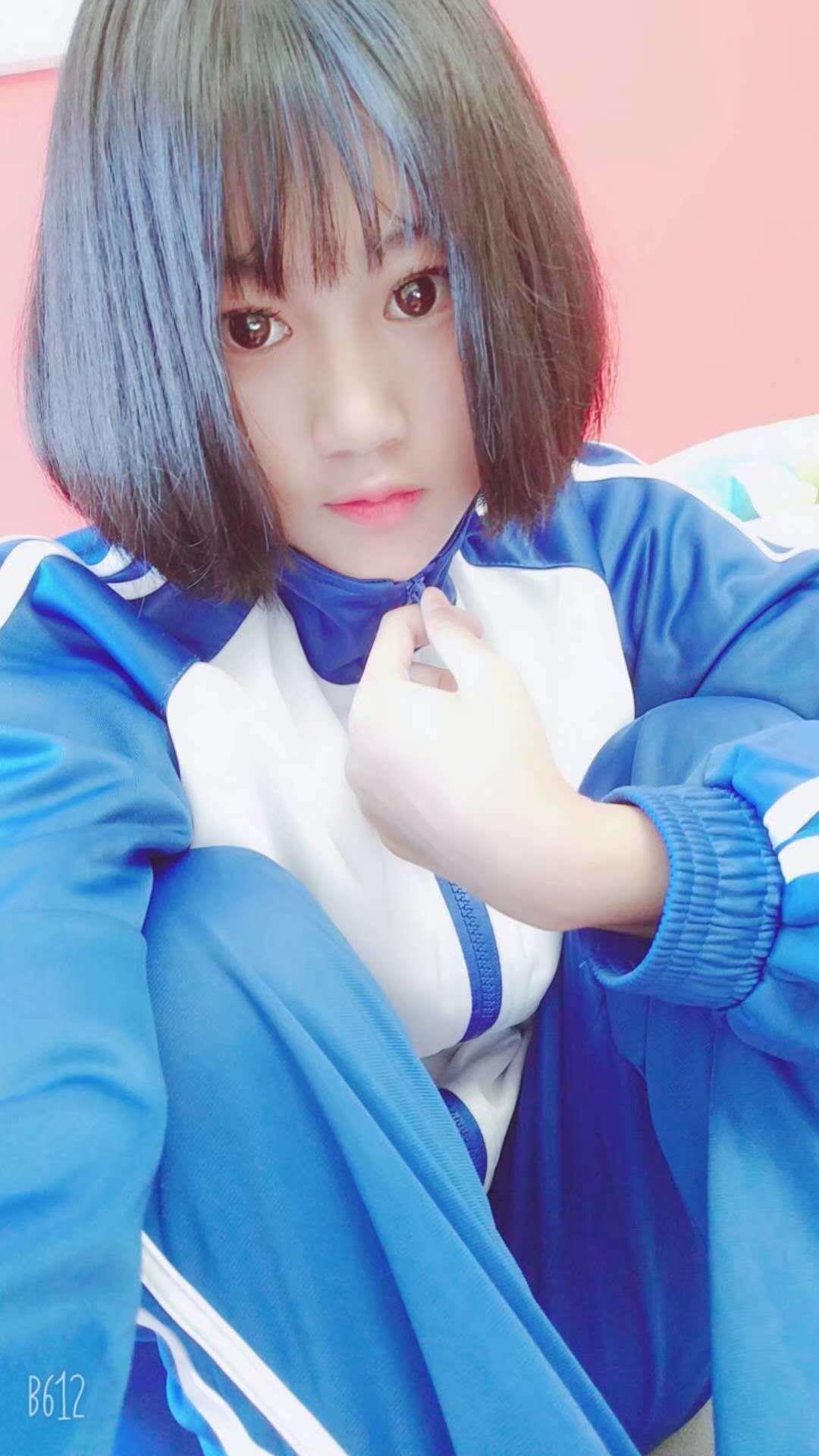 00后小萝莉，娇小玲珑，服务到位 第2张