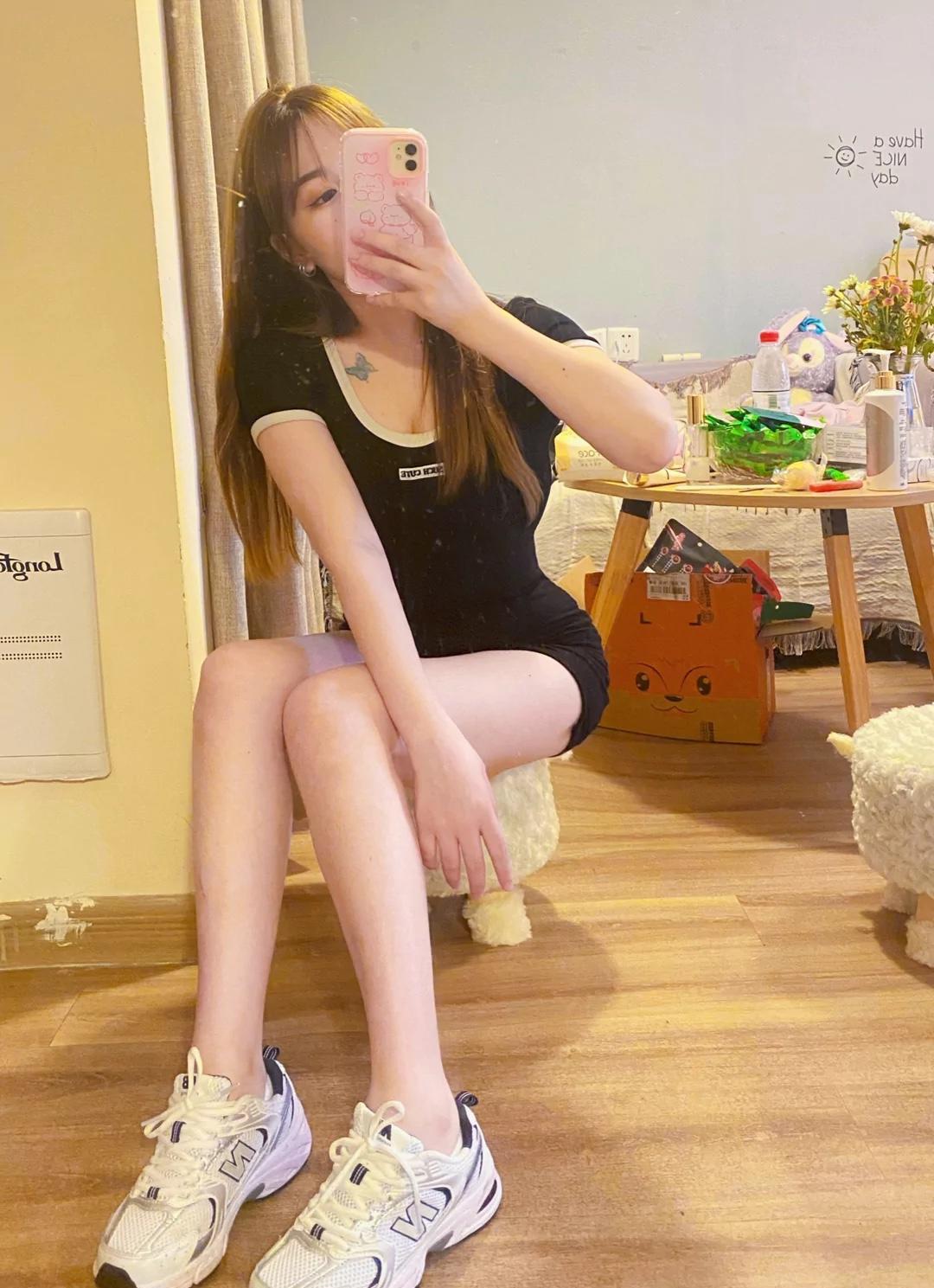 人南立交兼职美女，前凸后翘的身材，总体非常不错 第3张