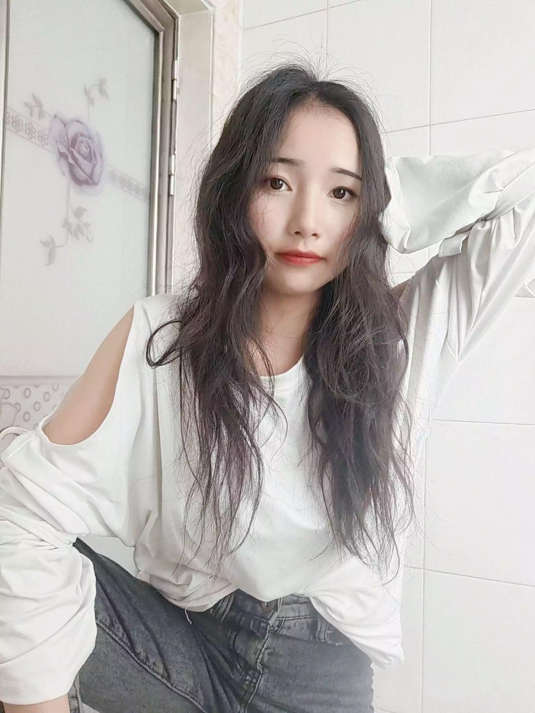 南宁青秀区小姐姐 第2张