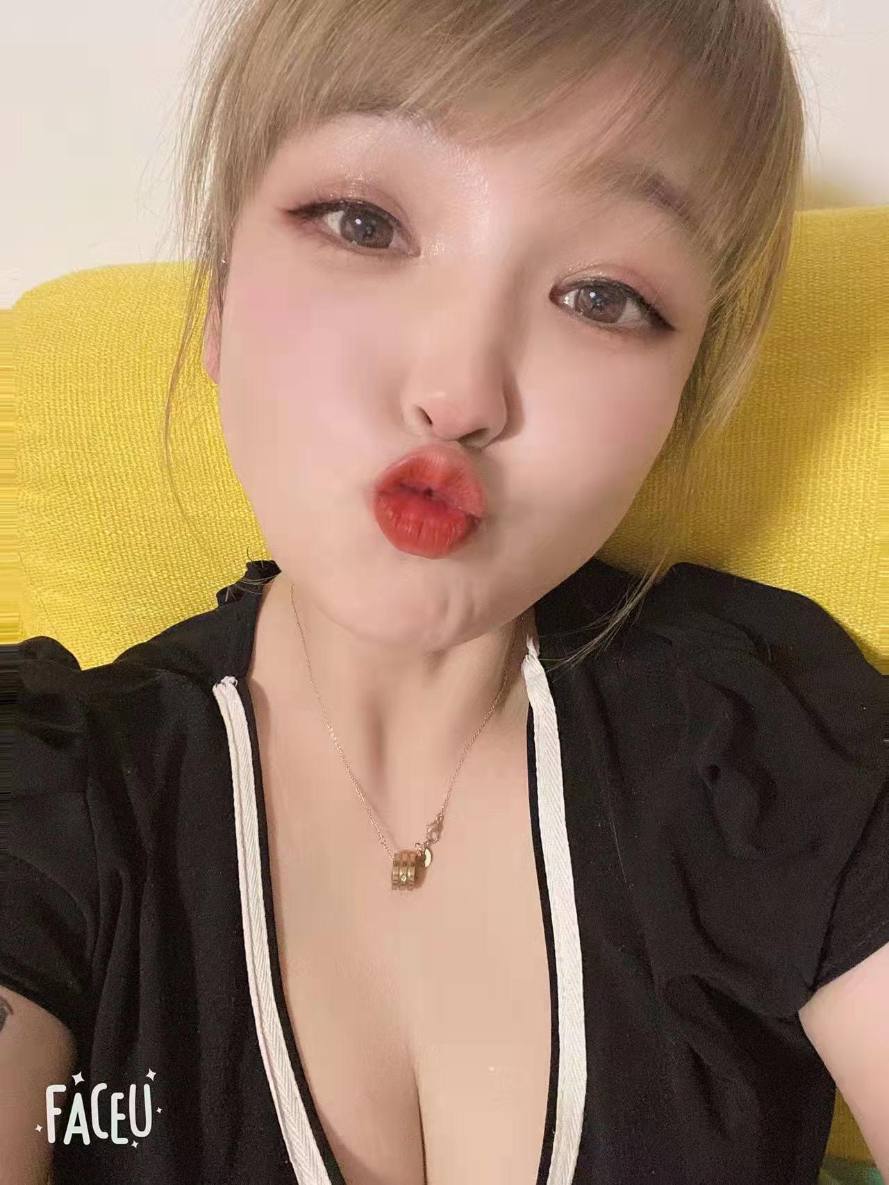 方庄风骚大奶妹，神似李小璐！ 第3张