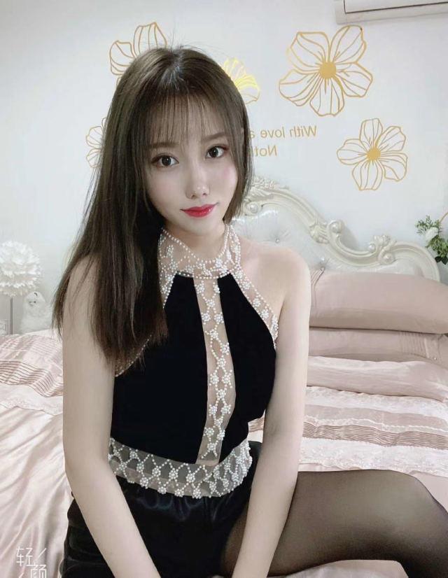 上周六约战的气质型妹子，身材很好，胸很软 第2张