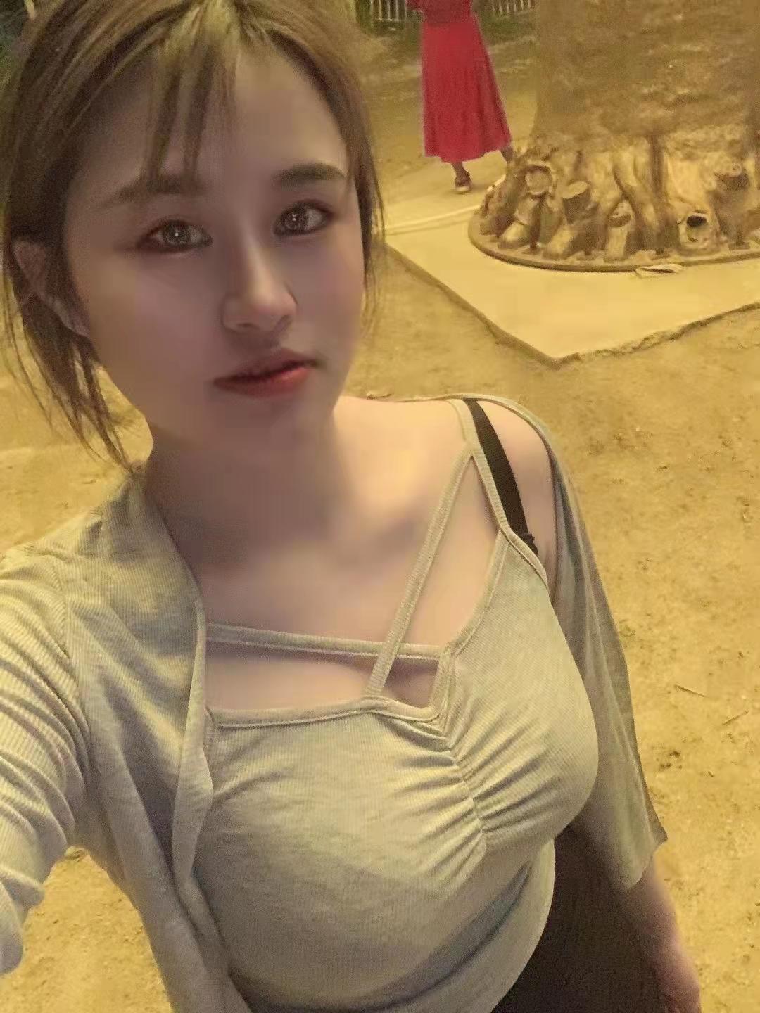 天河38D性感小佳 第1张